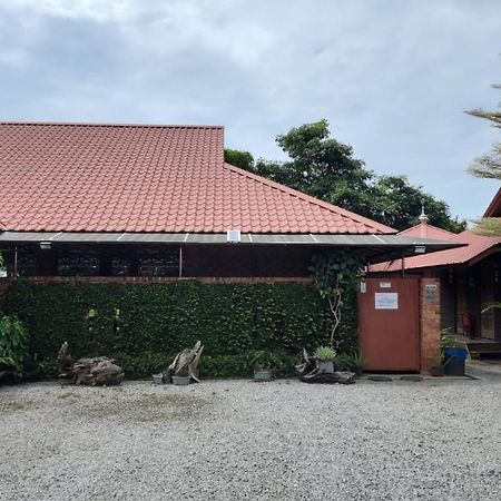 Homestay Umbai Kelana Merlimau ภายนอก รูปภาพ