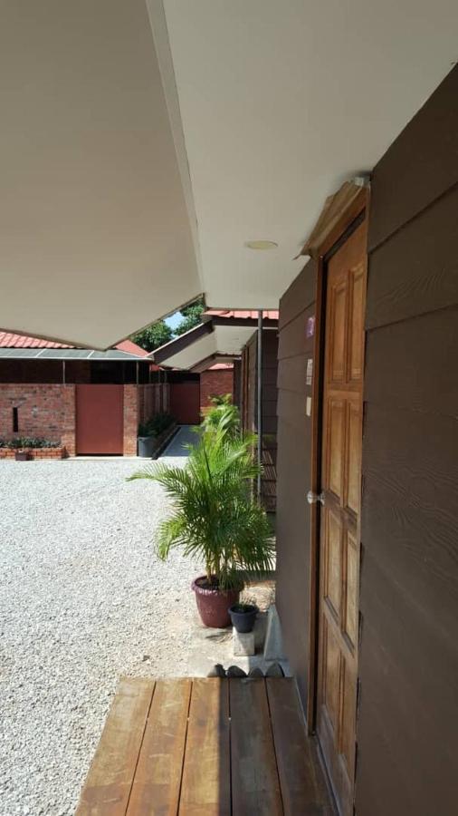 Homestay Umbai Kelana Merlimau ภายนอก รูปภาพ