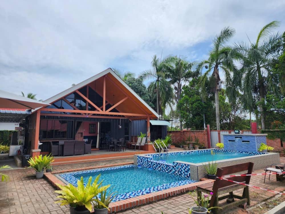Homestay Umbai Kelana Merlimau ภายนอก รูปภาพ